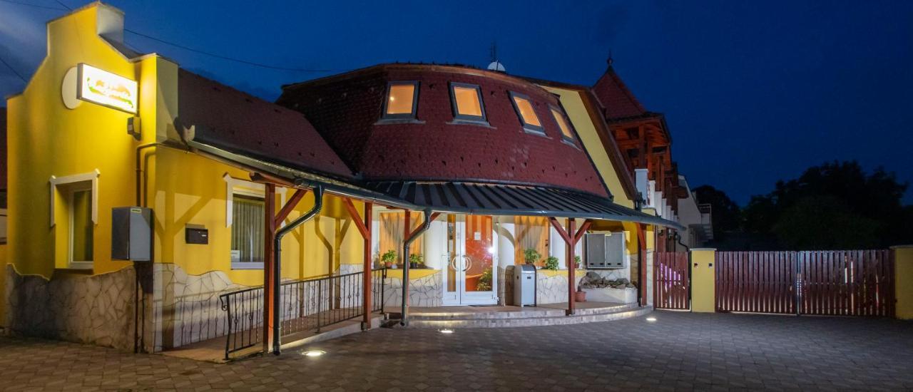 Margareta Apartman Es Ueduelohaz Bogacs Luaran gambar