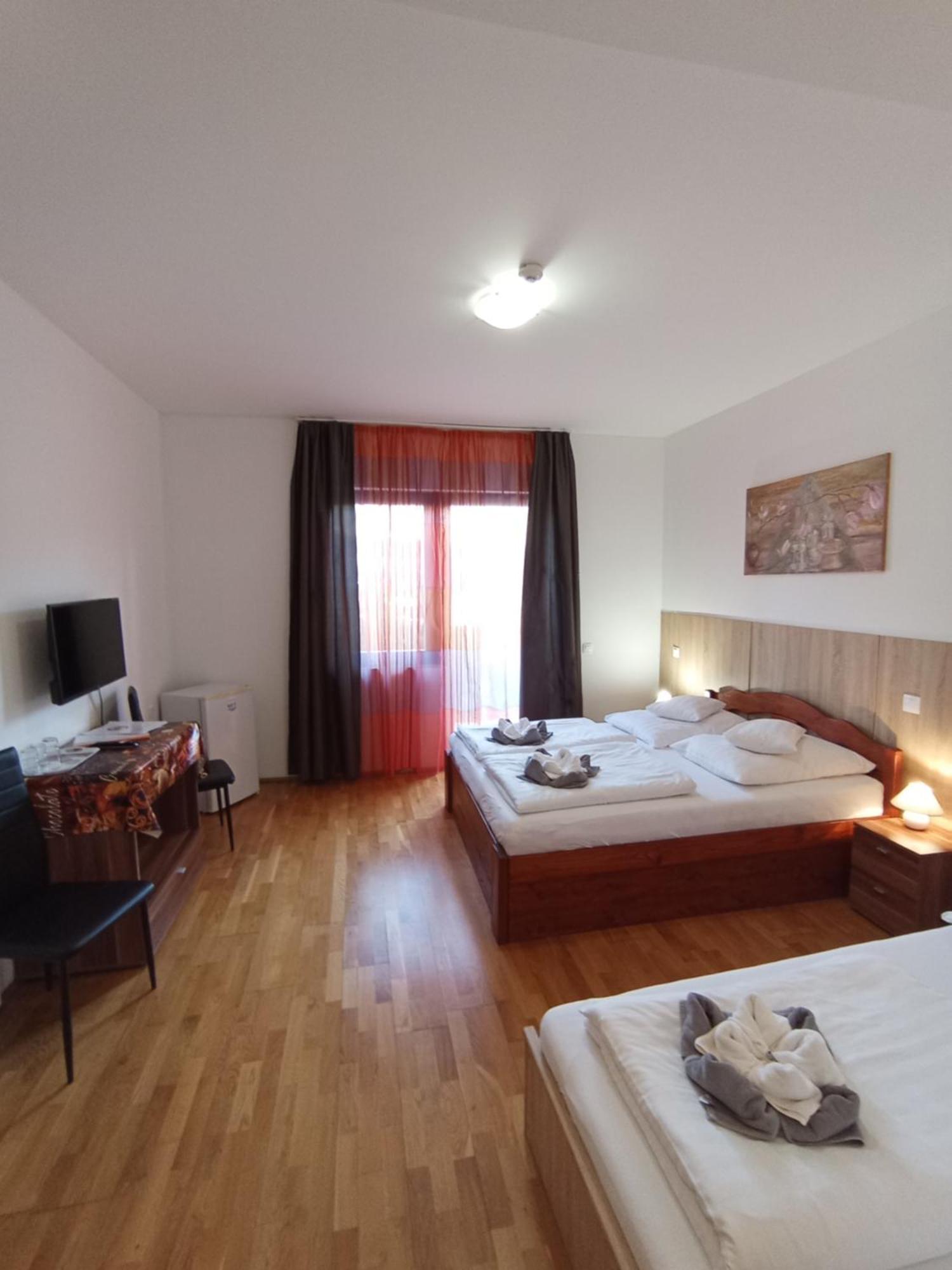 Margareta Apartman Es Ueduelohaz Bogacs Luaran gambar